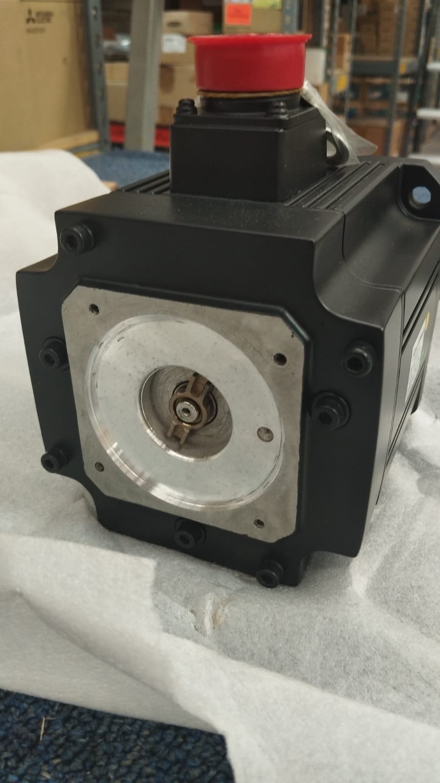 HC103BT-SZK - Mitsubishi - Servomotor / Componente de Control Industrial - Image 3